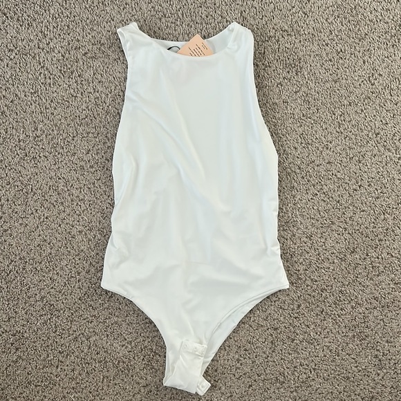 NWT medium White BodySuit - Picture 3 of 3